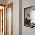 Maison D' Or E Casa Elegante Dal Fascino Luxury Vintage Silenziosa Τεργέστη